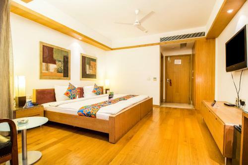Fabhotel Raj Darbar Iffco