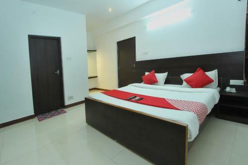 Lake View Hotel