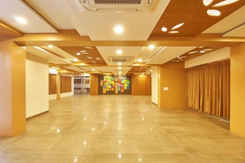 7wonders Hotel Gandhinagar