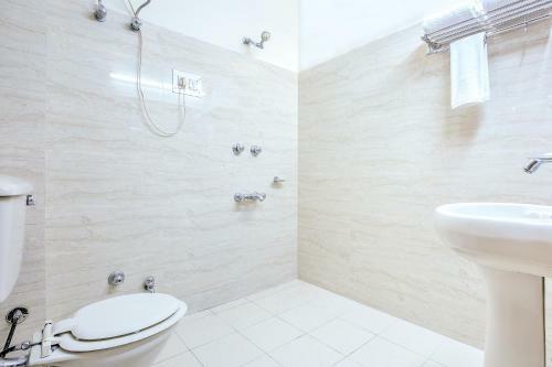 Hotel Treebo Varuna