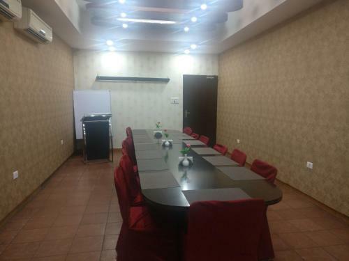 Hotel Savi Regency