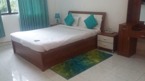 10 Blossoms Service Apartment Koregaon Park