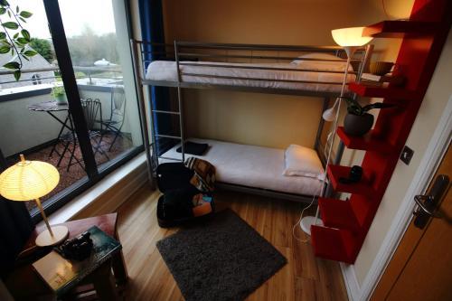 Snoozles Tourist Hostel