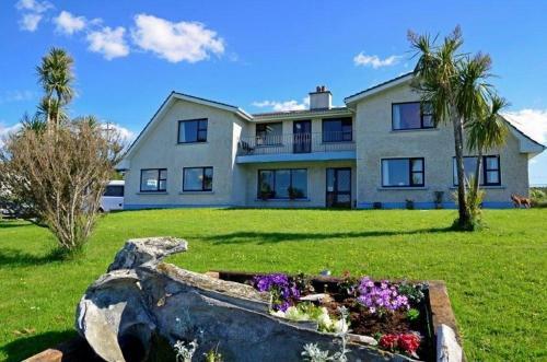 Decourcey's Hazelbrook Farmhouse B&B