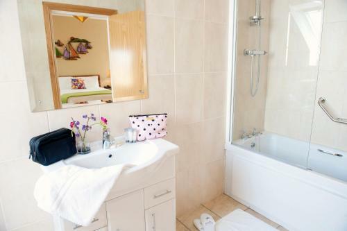 Hostal Kinvara Guesthouse