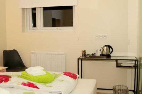 Hostal 1a Guesthouse