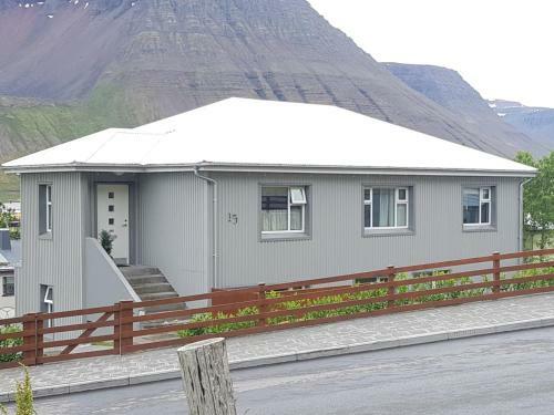 Lovely Apartment With Mountain View