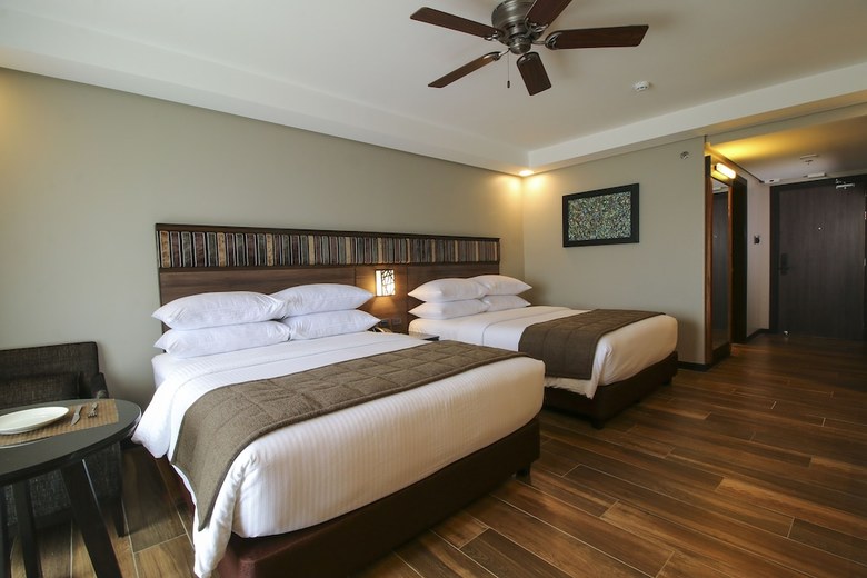Two Seasons Coron Bayside Hotel
