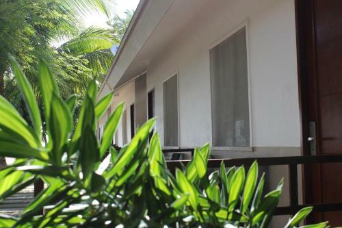 Bantayan Hut