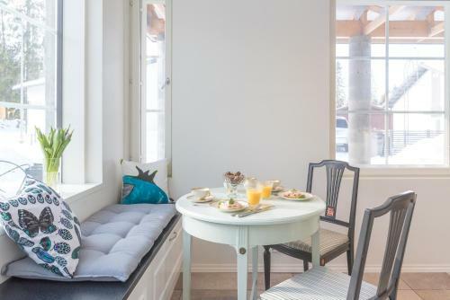 Villa Jokivarsi Bed & Breakfast
