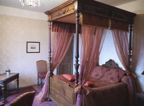 Hostal Ch�teau Fran�ois D'o