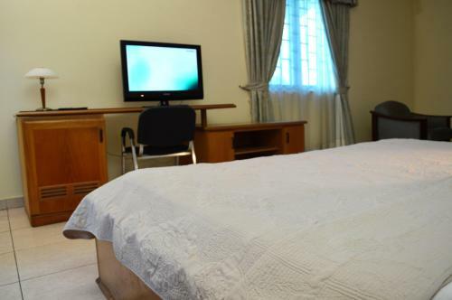 Monarch Hotel