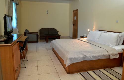Monarch Hotel