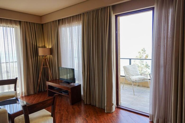 Luxury Dreamland Oasis Apartments