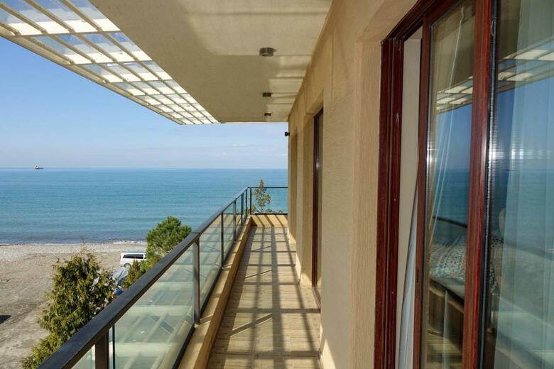 Luxury Dreamland Oasis Apartments
