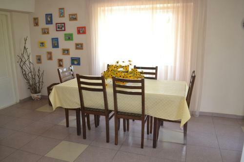 Hostal Medea's Guest House