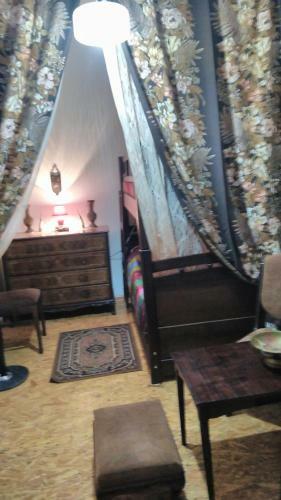 Hostal Guest House On Asatiani