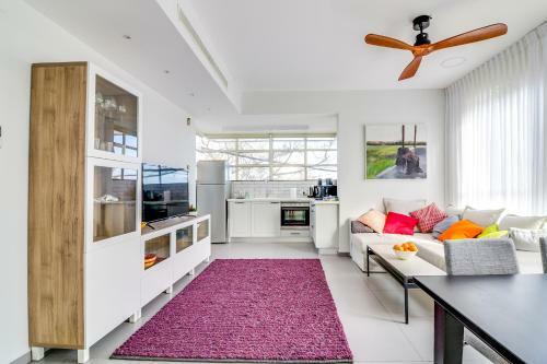 Carmel Boutique Apartment