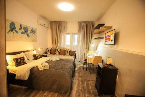 Elena Apartments
