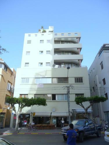 Elena Apartments