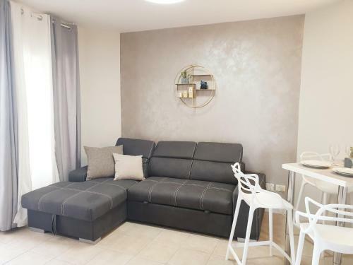 Gk Apartments In Leonardo