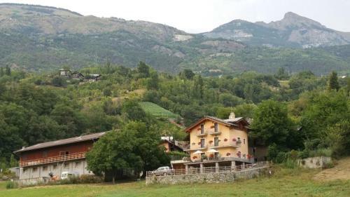 Bed & Breakfast Affittacamere Les Noyers