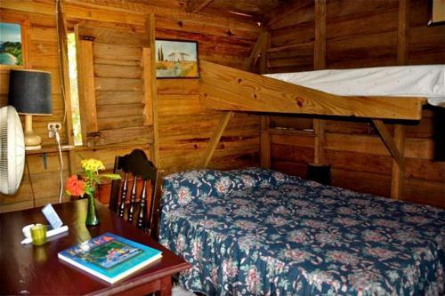 Hotel Secret Cabins At Firefly Beach Cottage