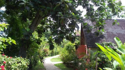Hotel Secret Cabins At Firefly Beach Cottage