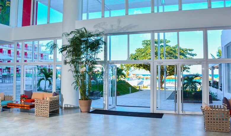 Hotel Royal Decameron Cornwall Beach - All Inclusive