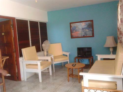 Hotel Yellow Bird Sea