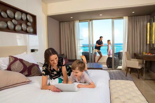 Hotel Royalton Blue Waters All Inclusive