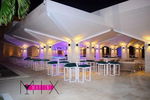 Hotel Royalton Blue Waters All Inclusive