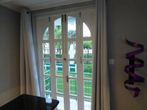 Apartamentos Beach One Bedroom Suite 29