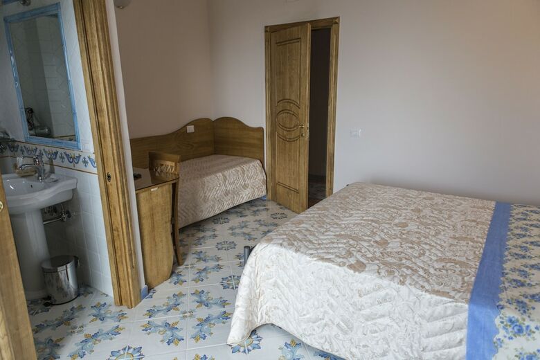 Rianna Rooms & Breakfast