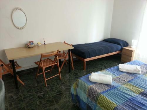 Hostal A Due Passi Dal Treno Affittacamere
