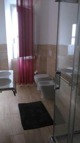 Hostal A Due Passi Dal Treno Affittacamere