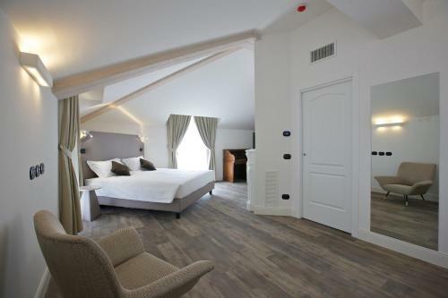 Hostal Al Campanile-aparthotel & Suite