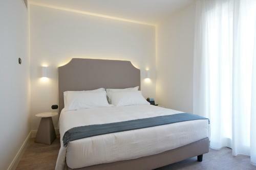 Hostal Al Campanile-aparthotel & Suite