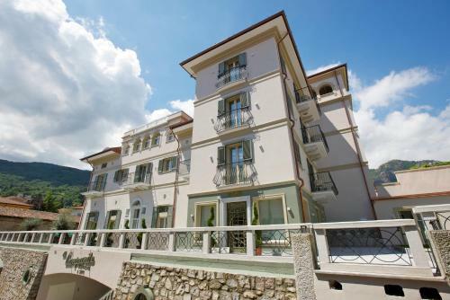Hostal Al Campanile-aparthotel & Suite