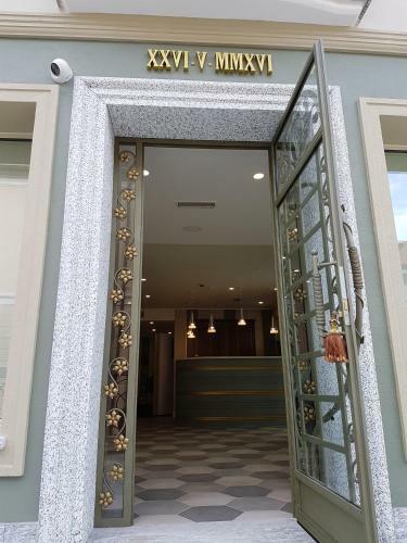 Hostal Al Campanile-aparthotel & Suite