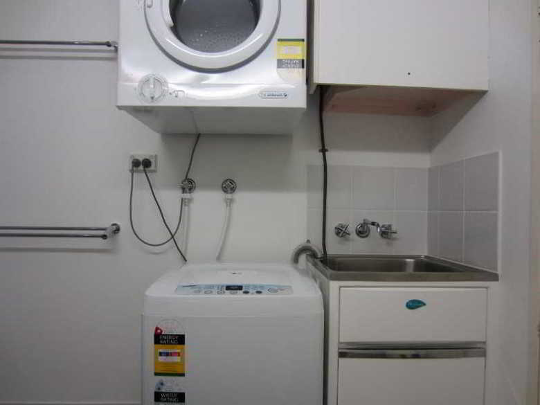 Tradewinds Mcleod Apartments