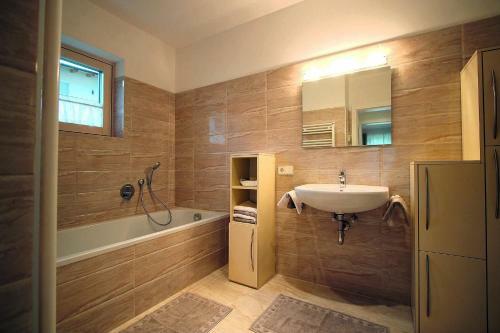 Calla Apartment