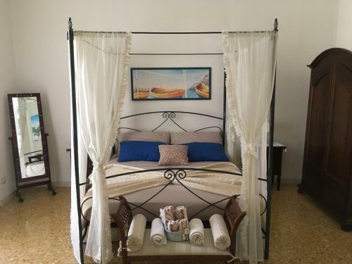 Hostal Piazzetta San Giovanni B&B