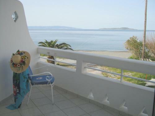 Hostal Neapoli Rooms