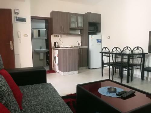 Cozy Dair Ghbar Apartment