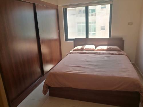 Cozy Dair Ghbar Apartment