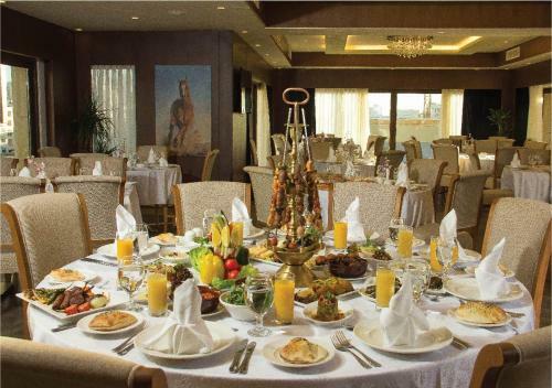 Thousand Nights Hotel