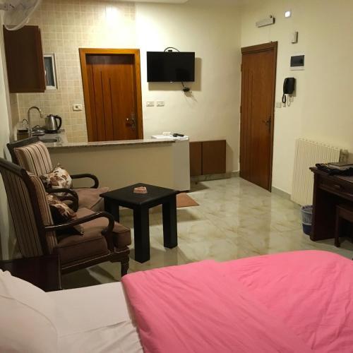 Suzan Studios & Apartments