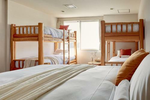 Big Bear Cortina Lodge
