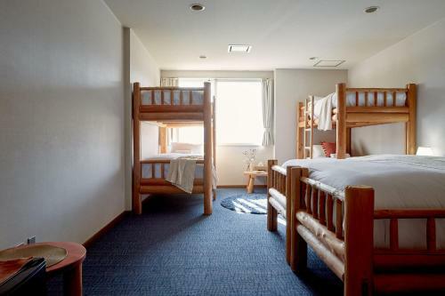 Big Bear Cortina Lodge